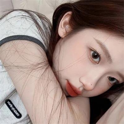 爱寓春光 海报